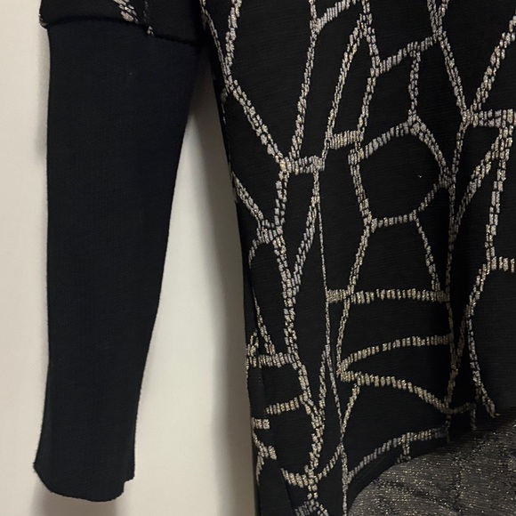 Frank Lyman Design Black and Silver Turtleneck Sweater size medium - Picture 4 of 5